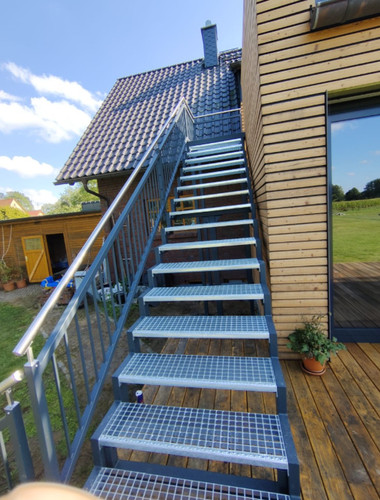 Stahltreppe nach maß - nach,